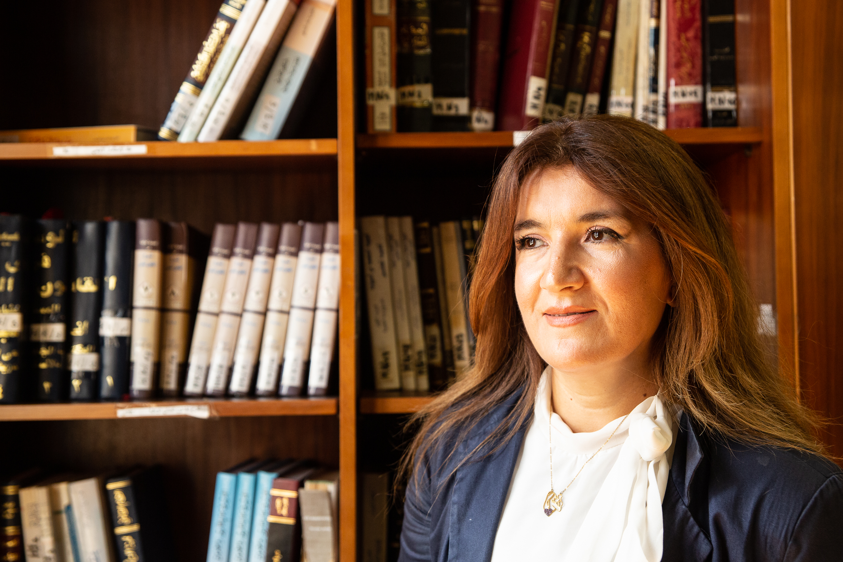 Lawyer Faizah Balleh at the Tripoli Bar Association library. Photo: UN Women/Lauren Rooney